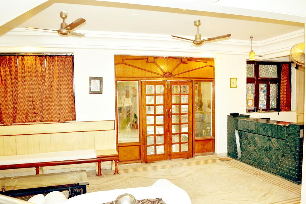 Hotel Sheela, 100M From Taj Mahal Агра Экстерьер фото