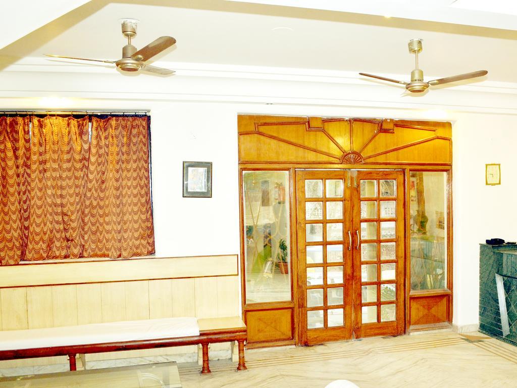Hotel Sheela, 100M From Taj Mahal Агра Экстерьер фото