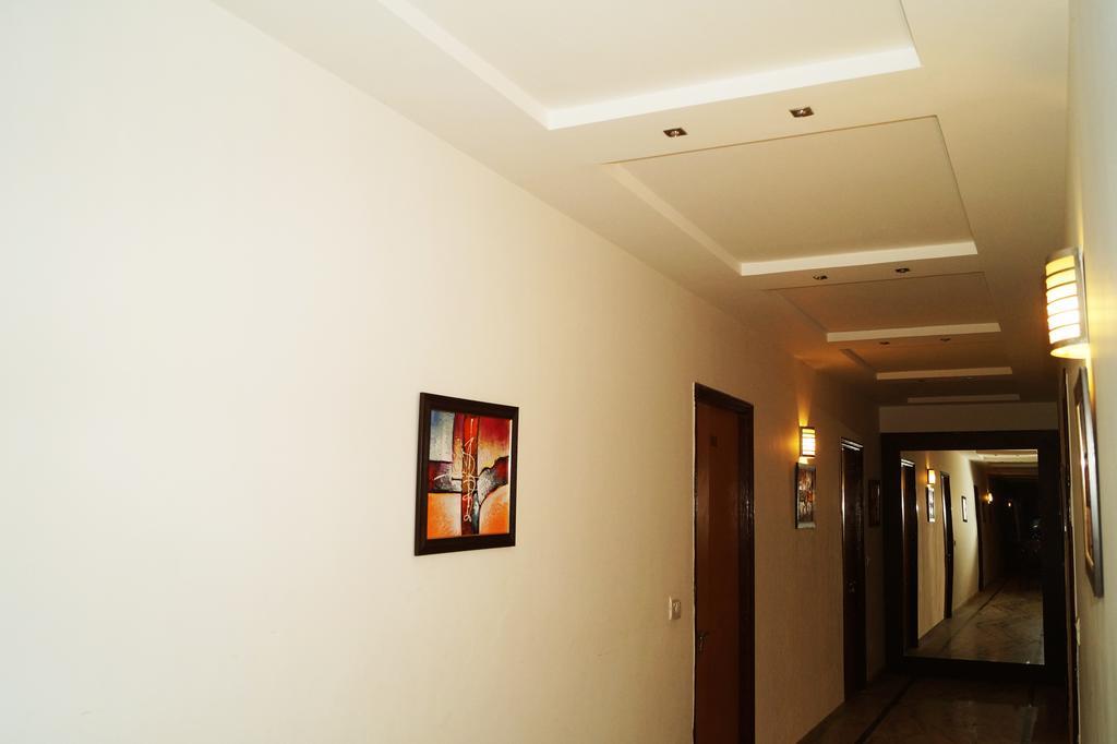 Hotel Sheela, 100M From Taj Mahal Агра Экстерьер фото