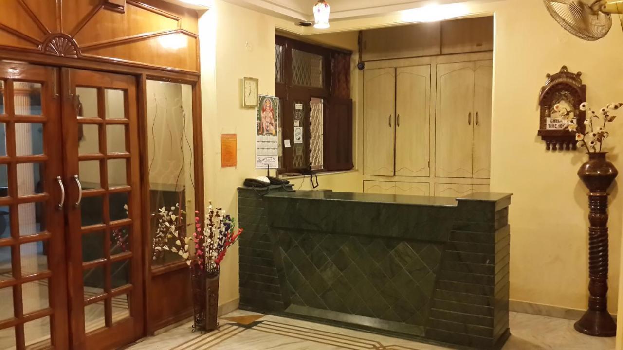 Hotel Sheela, 100M From Taj Mahal Агра Экстерьер фото