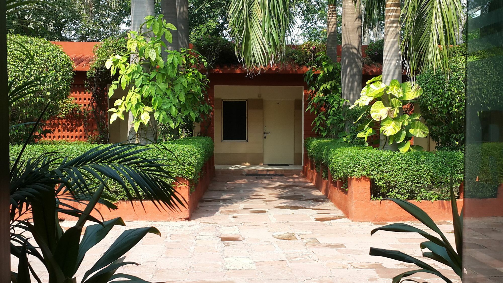 Hotel Sheela, 100M From Taj Mahal Агра Экстерьер фото